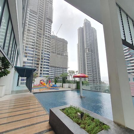 Reizz Residence By Luxury Suites กัวลาลัมเปอร์ ภายนอก รูปภาพ